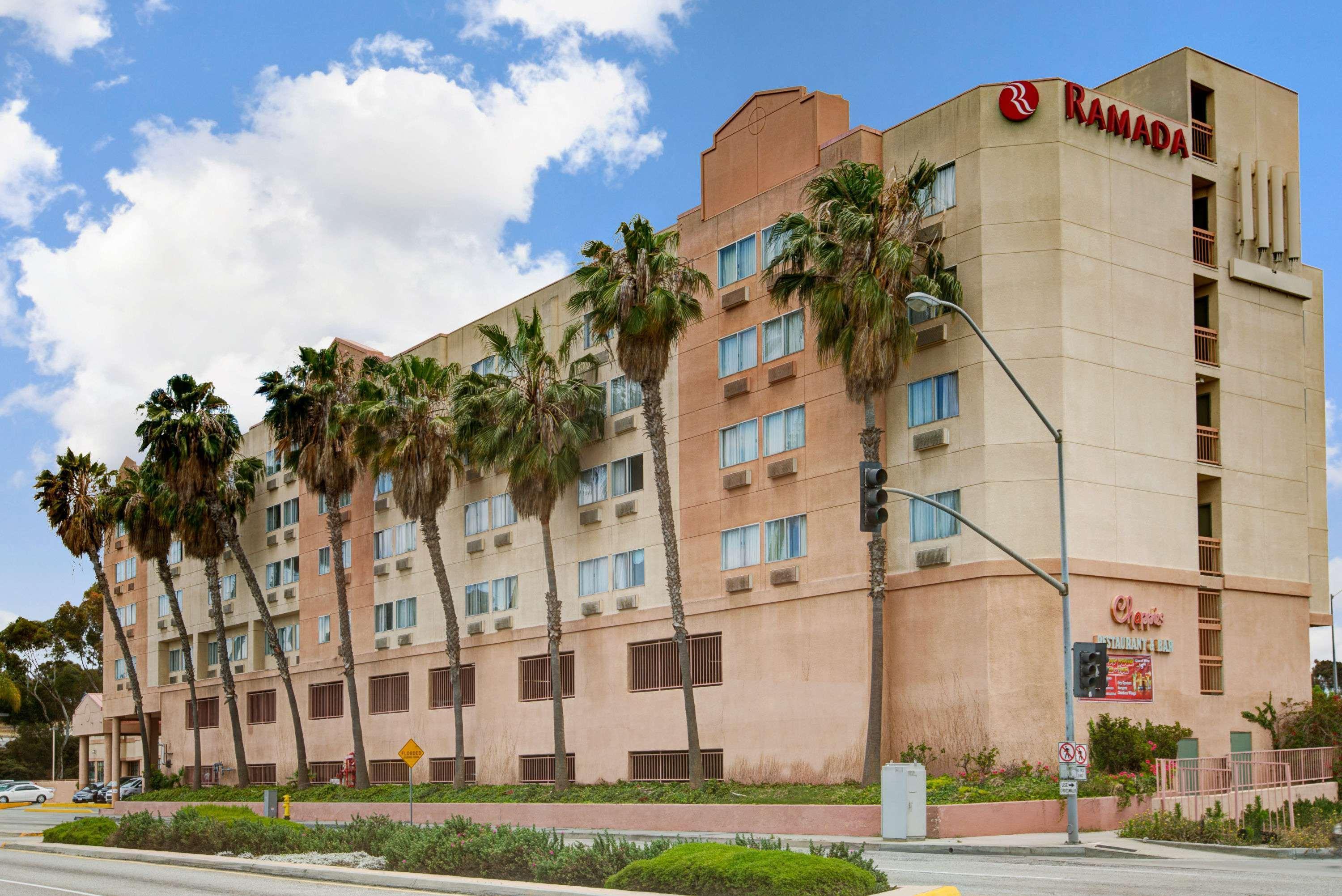 Готель Ramada By Wyndham Hawthorne/Lax Екстер'єр фото