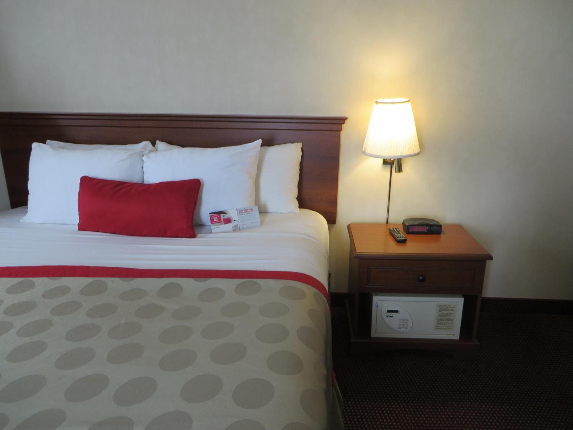 Готель Ramada By Wyndham Hawthorne/Lax Номер фото